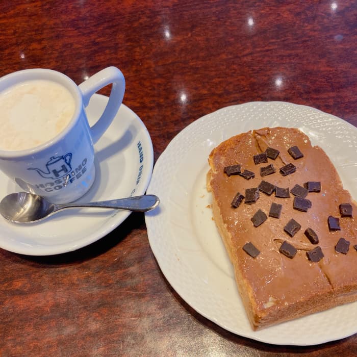 星乃珈琲店のモーニングの生チョコトーストとウィンナーコーヒー